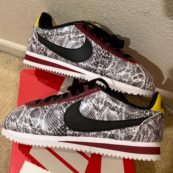 NEW Women’s CLASSIC CORTEZ LEATHER 'SNAKESKIN' Python Shoes Sneakers - Picture 6 of 8
